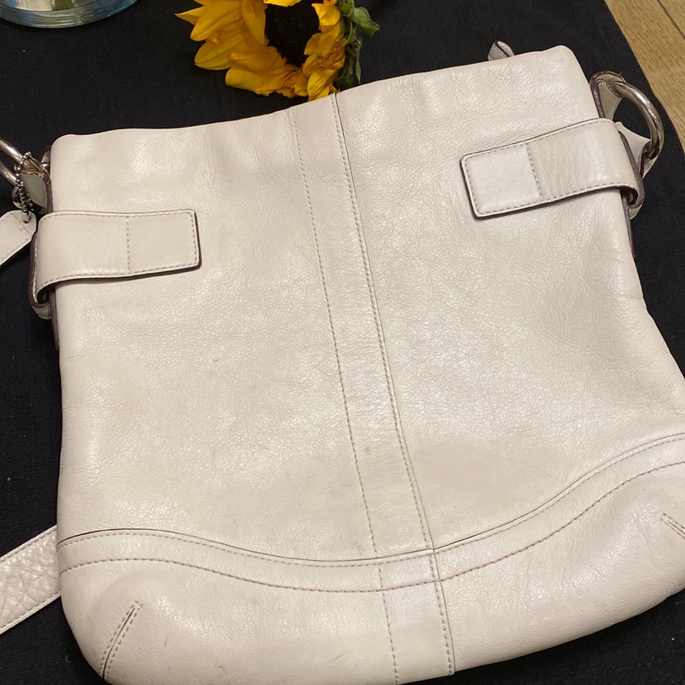 Cream Coach crossbody Bag